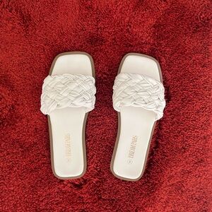 Dream Pairs slide sandals size 8